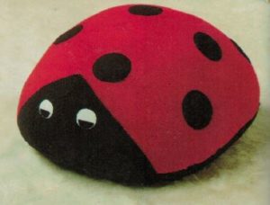 Sirdar108-28 Ladybird Cushion