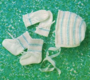 Sirdar108-24 25 Accessories - Bonnet, Mitts and Bootees image