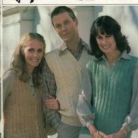 Argyll 892 - Double Knitting - Lady's & Men's Waistcoats
