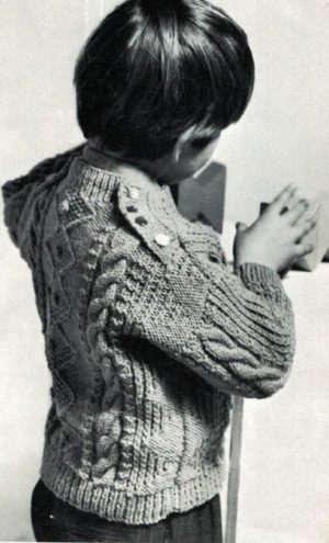 Patons Aran Book No 154 - 12 Designs for the family in Capstan - Image 4