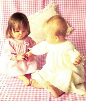 Patons 180 - Baby Scene - 15 designs of Knitting and Crochet for Tinies and Toddlers - Image 20