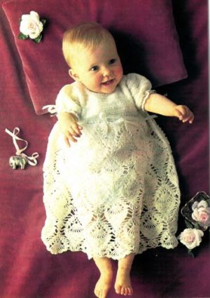 Patons 180 - Baby Scene - 15 designs of Knitting and Crochet for Tinies and Toddlers - Image 13