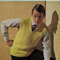 Sirdar 2048 - Man's Pullover in 4 sizes