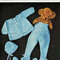 Trio Knits 725 - Leggings, Jacket, Bonnet and Mitts