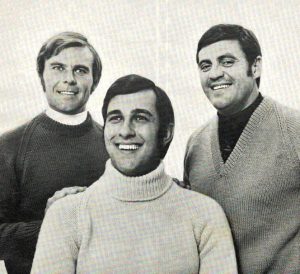 Patons 105 - Raglan Jumpers for Men - Image 2