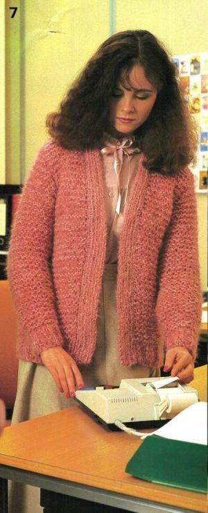 Patons 650 - Lady's handknits with Flair - Image 5