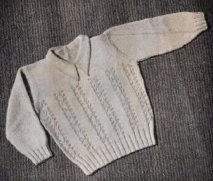 Patons R17 Knitting Book - Specially Requested Reprints - Image 10