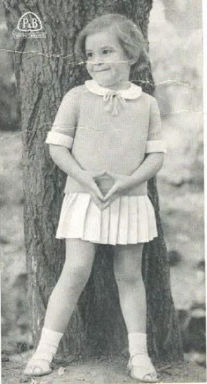 Patons 654 - Childrens Wear 2 to 8 - Image 10