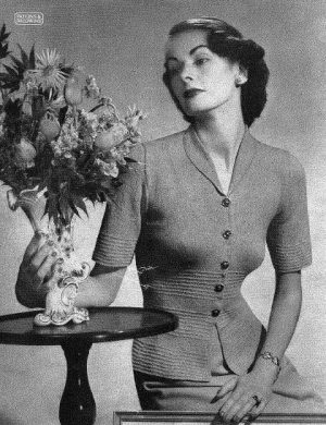 Patons Knitting Book No 323 - Image 7