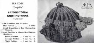 Patons C18 - Gifts to knit - tea cosy - delphie