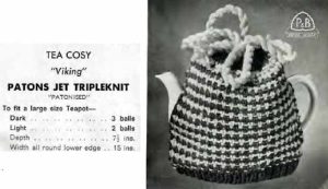 Patons C18 - Gifts to knit - tea cosy - viking